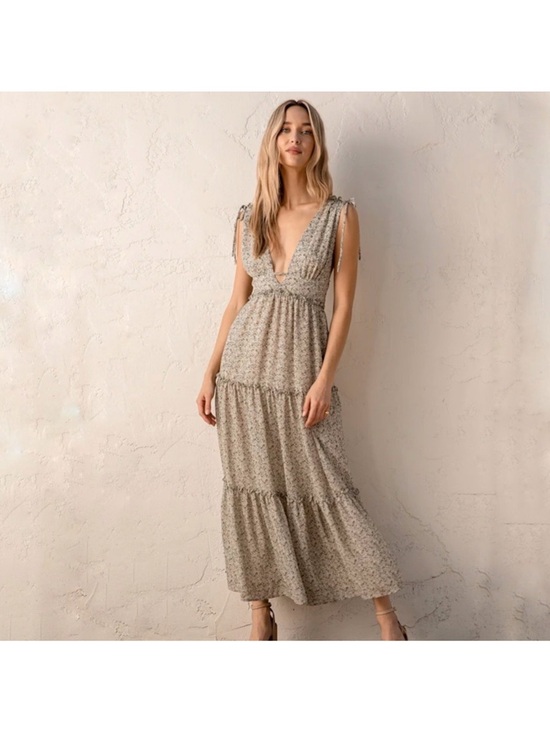 Lulus Dresses & Skirts - LULU’S Tiered Maxi Dress
